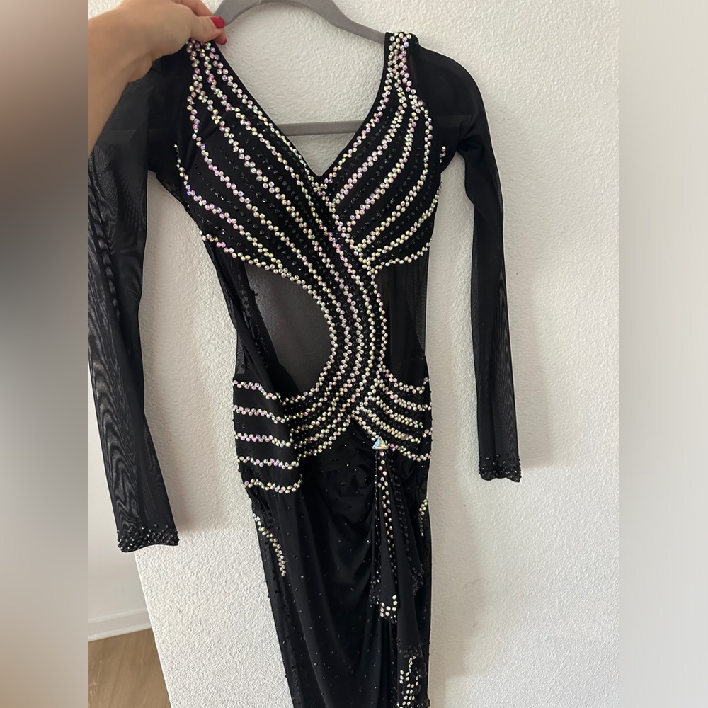 Latin Cristal’s dress dance